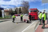 Kestel ‘de Kamyonun Çarptığı Motosiklet Sürücüsü Yaralandı