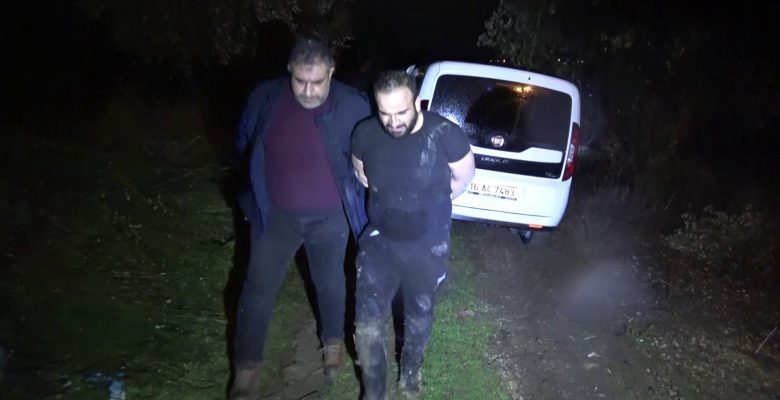 Polisten Kaçan Hırsızlık Şüphelisi, Tarlada Yakalandı