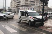 Bursa’da İki Otomobil Çarpıştı: 9 Yaralı