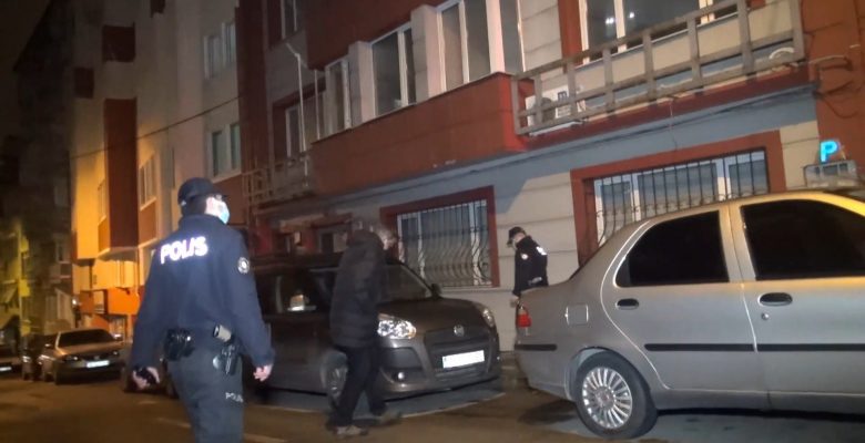 Bursa’da Atıl Durumdaki Kız Yurduna Giren Şahıstan Bıçak ve Uyuşturucu Madde Çıktı