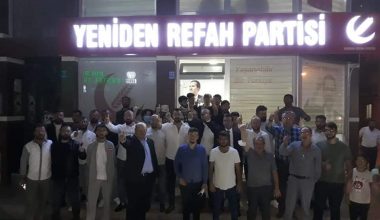 Kestel’de Çeşitli Partilerden İstifa Eden 50 Kişi Yeniden Refah’a Katıldı Kestel’de Çeşitli Partilerden İstifa Eden 50 Kişi Yeniden Refah’a Katıldı