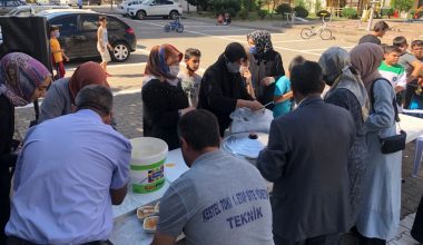 Kestel TOKİ 1. Etap Site Yönetiminden Aşure ikramı Kestel TOKİ 1. Etap Site Yönetiminden Aşure ikramı