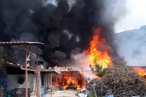 Kestel Narlıdere’de Çıkan Samanlık Yangını Korkuttu