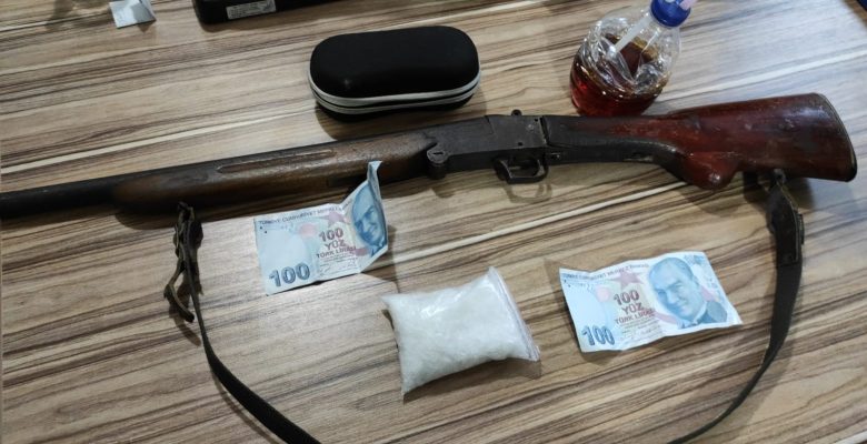 Kestel’de iş yerinde uyuşturucu ticaretine polis baskını: 2 gözaltı
