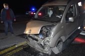 Bursa’da İki Araç Kafa Kafaya Çarpıştı: 11 Yaralı
