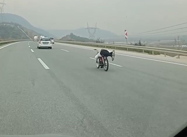 Bursa’da bir sürücü motosikletini
