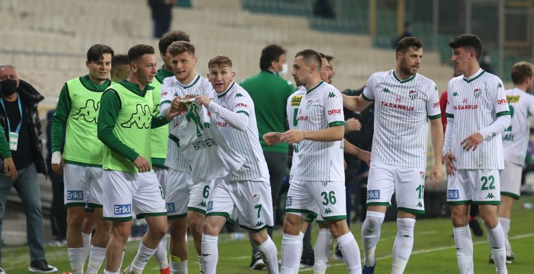 Bursaspor’un Golcü İsmi Burak Kapacak Cezalı Duruma Düştü