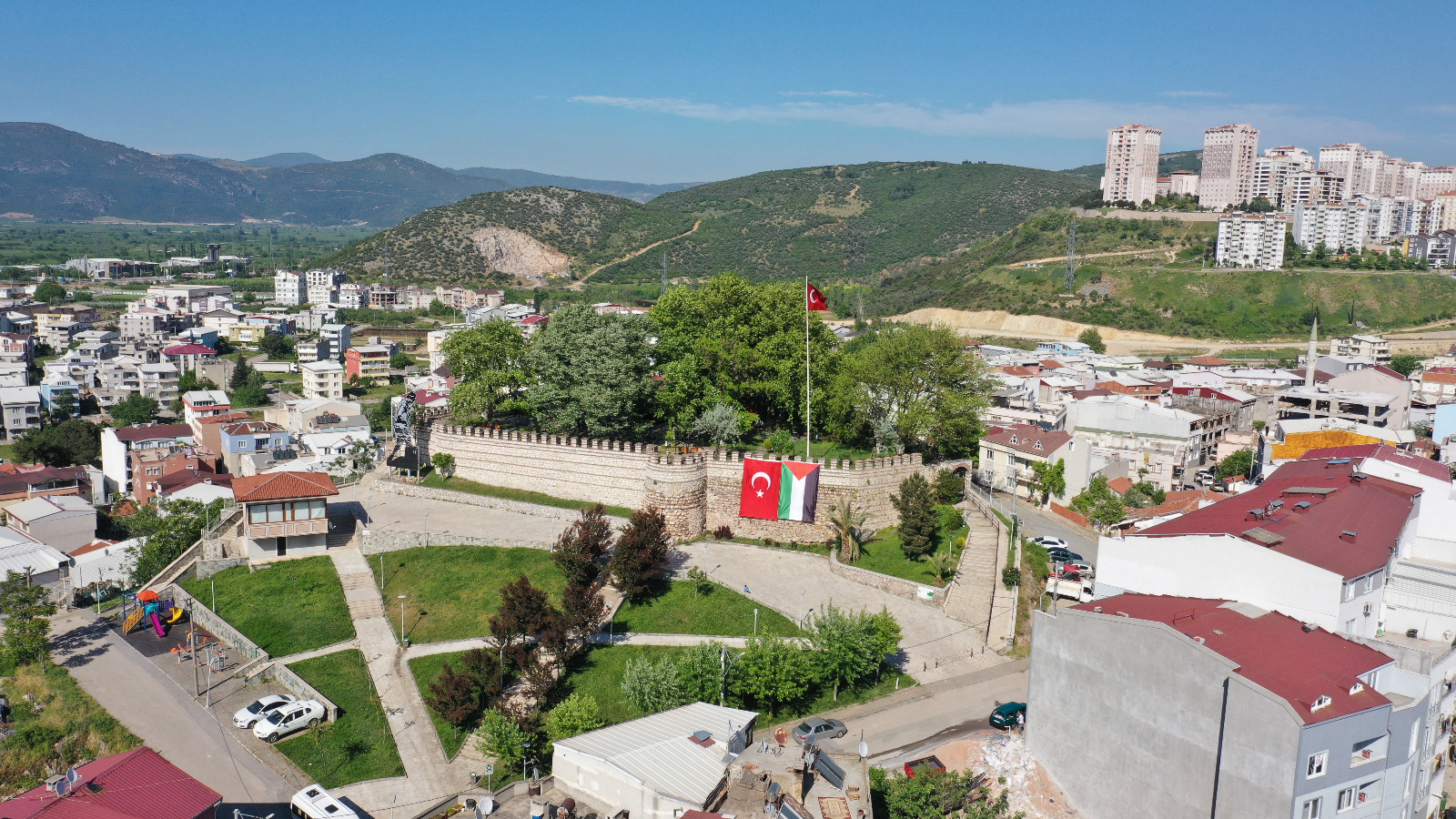 Kestel Belediyesi, İsrail’in Doğu Kudüs’teki Mescid-i Aksa’da saldırdığı Filistinli müslümanlara