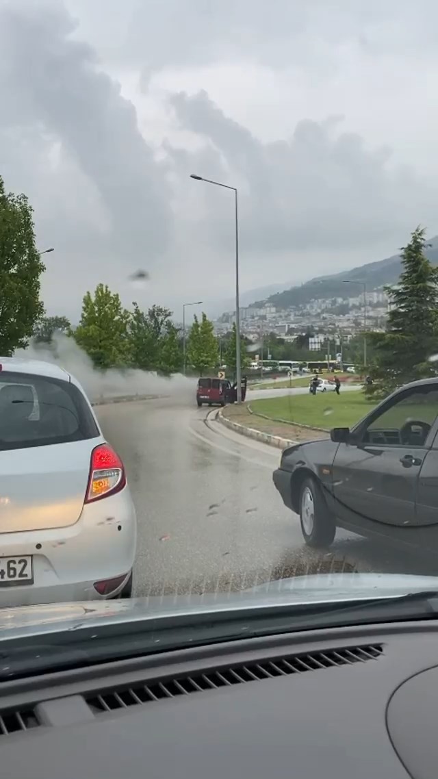 Bursa’da bir otomobil motor