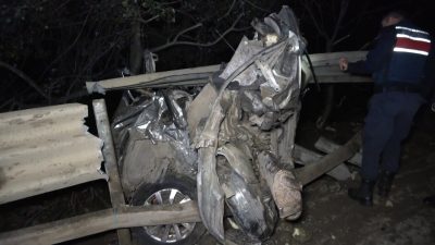 Kestel’de şeker pancarı yüklü tır 2 kişinin bulunduğu otomobili ezdi geçti: 1 ölü, 2 yaralı