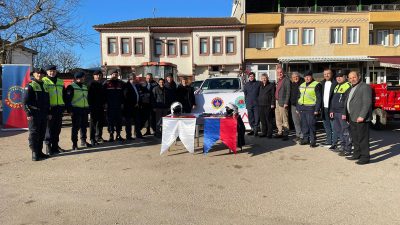 Kestel ilçe Jandarma Komutanlığınca "Reflektör Tak, Görünür Ol" projesi çerçevesinde,