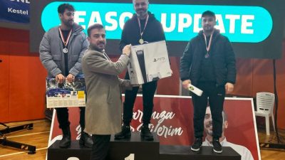 Kestel Belediyesi Play Station Turnuvası Nefes Kesti Kestel Belediyesi tarafından bu yıl ikincisi düzenlenen PlayStation PES 2021 turnuvası büyük bir heyecanla