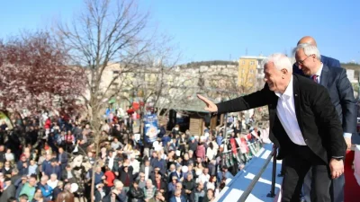 Seçim ziyaretleri kapsamında Kestel’den vatandaşlara seslenen Bursa Büyükşehir Belediye Başkan