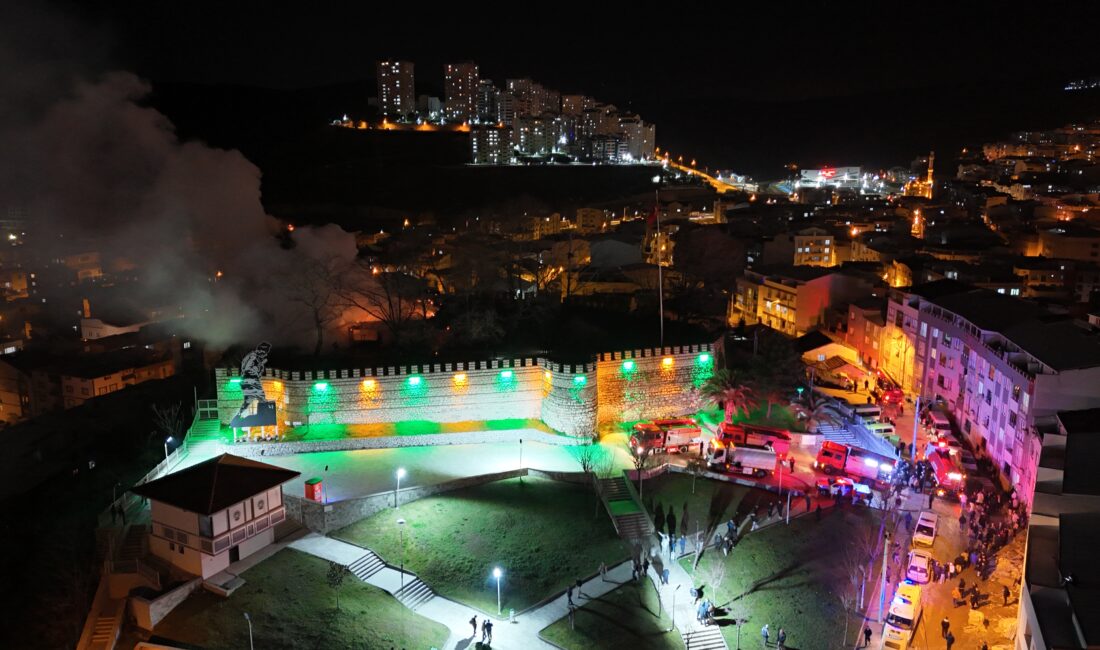 Kestel Kalesi alevlere teslim oldu Kestel’e adını veren tarihi Kestel Kalesi’nde yangın çıktı. Ayrıca Kestel