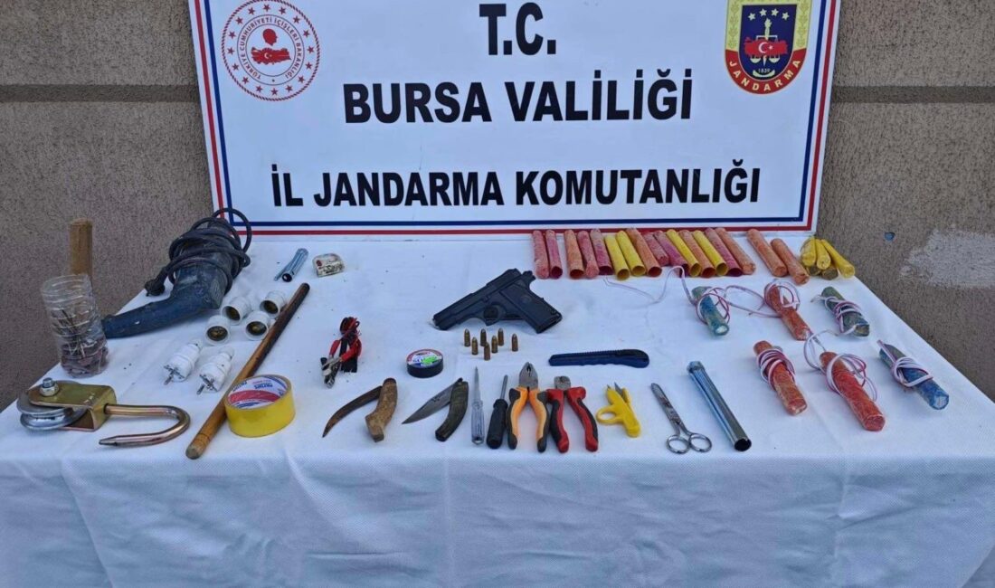 Kestel’de ormanlık alanda izinsiz kazı yaptığı tespit edilen 9 kişi,