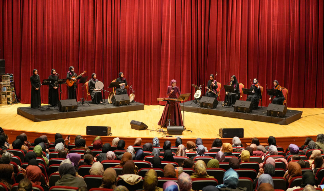 Mezopotamya’nın Kadim Ezgileri Kestel’de Hayat Buldu Kestel Belediyesi, kadınlara özel düzenlediği “Mezopotamya Balad” konserinde sanatçı Nurdan