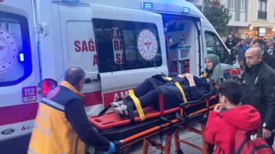 Kestel Namık Kemal Caddesi üzerinde yolun karşısına geçmeye çalışan bir